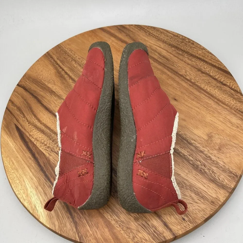Keen Howser Shoes Womens Size 8 Red Casual Comfort Slip On Walking Quilted